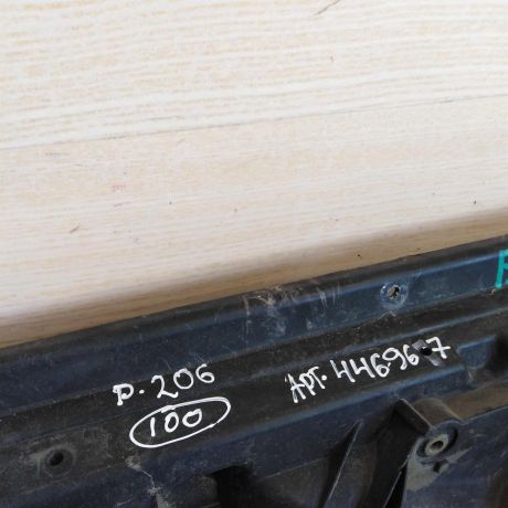 peredniaia-panel-televizor-peugeot-206-art-72610-big-5