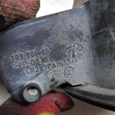 liucok-benzobaka-volkswagen-passat-b5-universal-art-72950-big-2