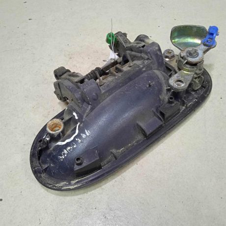 rucka-dveri-naruznaia-nissan-almera-classic-peredniaia-pravaia-art-75563-big-2