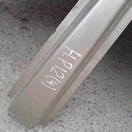 krysa-kuzova-nissan-primera-p12-sedan-art-75608-big-6