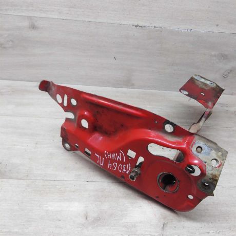 peredniaia-panel-televizor-levaia-cast-audi-80-b4-art-76767-big-0