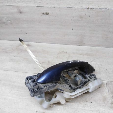 rucka-dveri-naruznaia-peredniaia-pravaia-defekt-volkswagen-passat-b6-art-77153-big-0