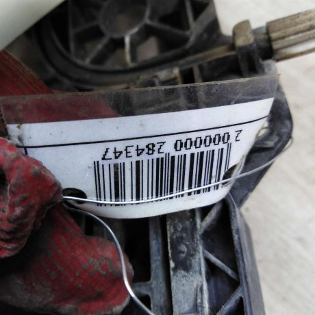 rucka-dveri-naruznaia-peredniaia-pravaia-defekt-volkswagen-passat-b6-art-77153-big-1