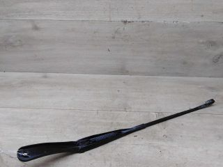 povodok-stekloocistitelia-pravyi-renault-sandero-i-art-77748