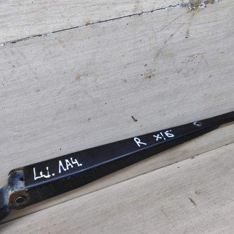 povodok-stekloocistitelia-perednii-pravyi-chevrolet-lacetti-xetcbek-art-77905-big-1