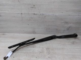 povodok-stekloocistitelia-levyi-mazda-323-art-78718