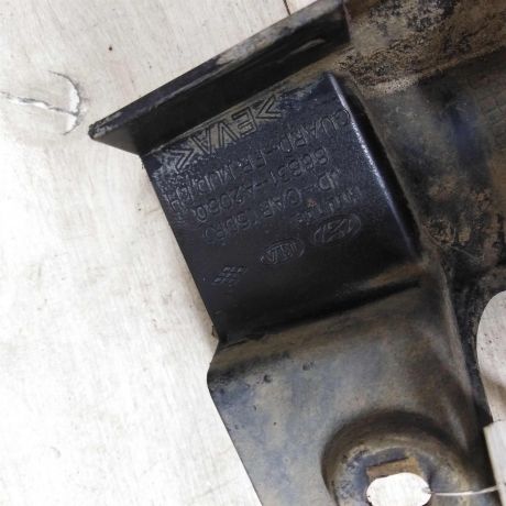 bryzgovik-perednii-kia-ceed-ii-art-81506-big-6