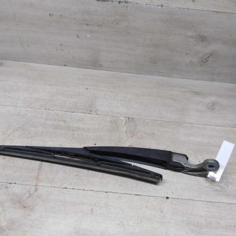 povodok-stekloocistitelia-zadnego-ford-focus-3-art-82390-big-1