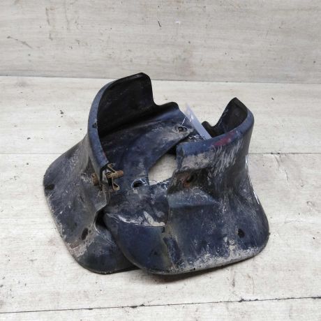 bryzgovik-zadnii-mitsubishi-carisma-i-art-85070-big-1