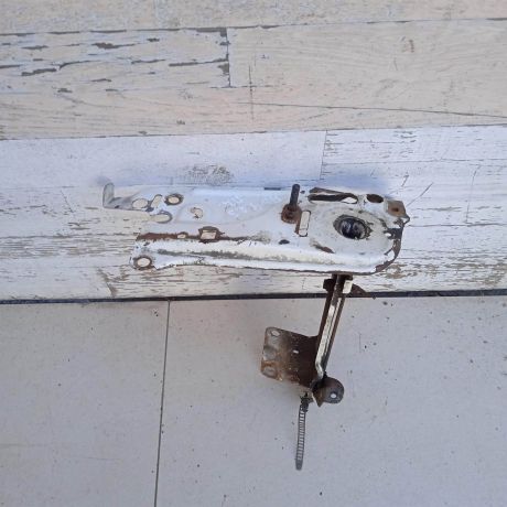 peredniaia-panel-televizor-audi-80-b4-art-85743-big-1