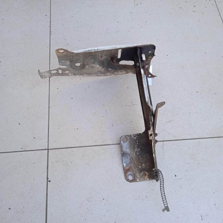 peredniaia-panel-televizor-audi-80-b4-art-85743-big-0