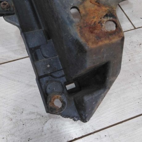 peredniaia-panel-televizor-volkswagen-sharan-seat-alhambra-i-ford-galaxy-defekt-art-85991-big-4