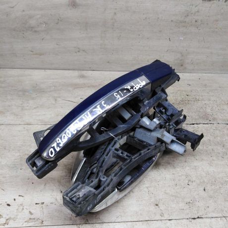 rucka-otkryvaniia-dveri-naruznaia-ford-focus-2-art-87326-big-1