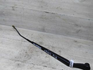 povodok-stekloocistitelia-perednii-pravyi-kia-rio-ii-art-87658