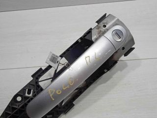 rucka-dveri-naruznaia-peredniaia-levaia-volkswagen-polo-5-art-88222