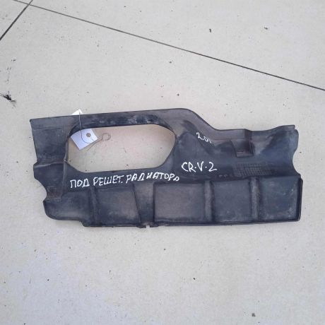 nakladka-kuzova-pod-resetku-radiatora-pravaia-honda-cr-v-ii-art-88466-big-0