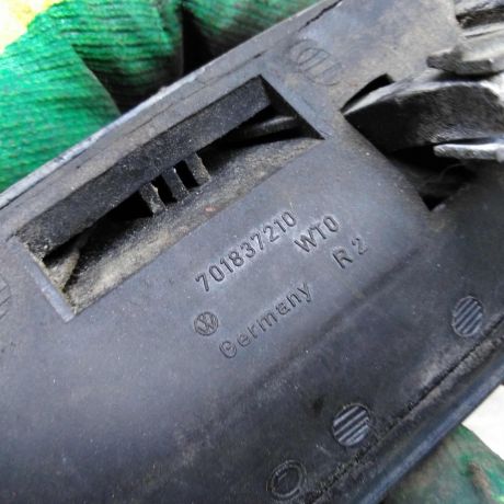 rucka-dveri-naruznaia-peredniaia-pravaia-volkswagen-transporter-t4-art-90643-big-3