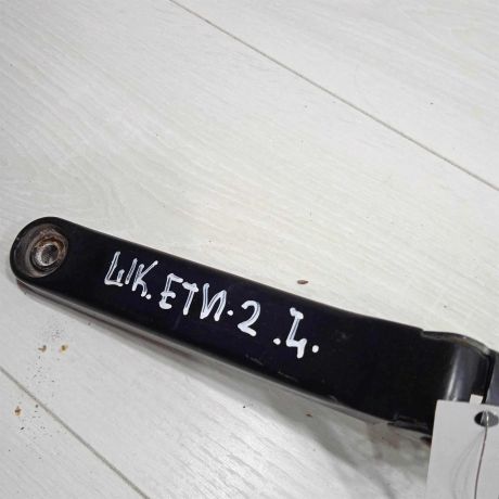 povodok-stekloocistitelia-levyi-skoda-yeti-i-art-90843-big-3