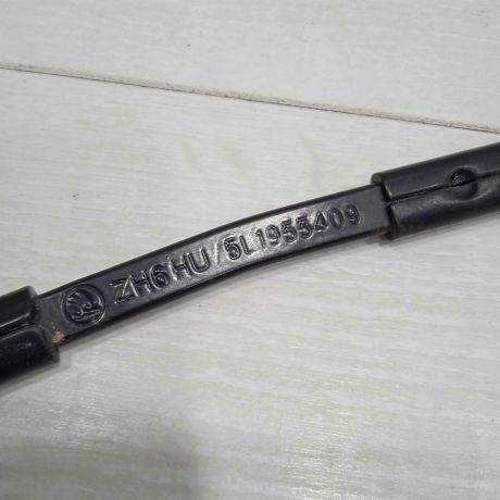 povodok-stekloocistitelia-levyi-skoda-yeti-i-art-90843-big-2