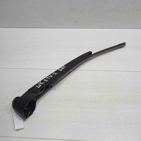 povodok-stekloocistitelia-zadnego-skoda-yeti-i-art-90848-big-0