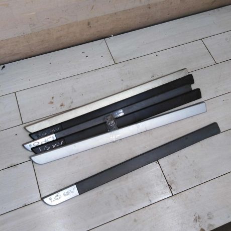 molding-dveri-perednii-levyi-srednii-renault-megane-ii-art-91005-big-1