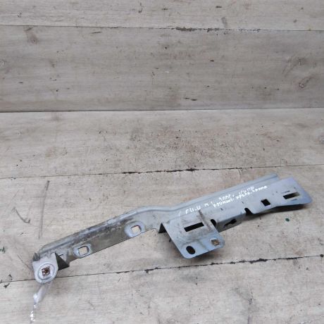 kronstein-levyi-krepleniia-perednego-kryla-citroen-c4-i-art-91014-big-0