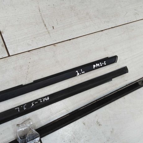 molding-zadnii-levyi-verxnii-naruznyi-dlia-stekla-renault-megane-ii-art-91446-big-1