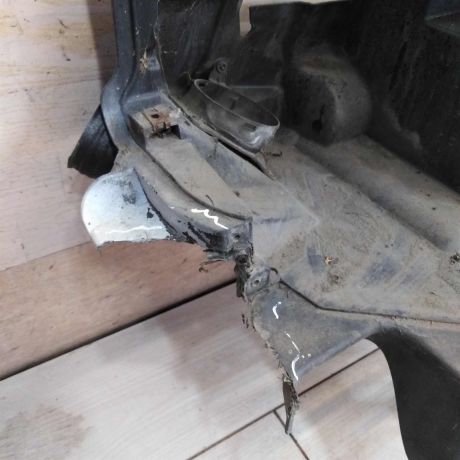 peredniaia-panel-televizor-ford-galaxy-rest-art-91530-big-1