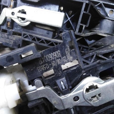 rucka-dveri-naruznaia-renault-megane-iii-art-92209-big-3