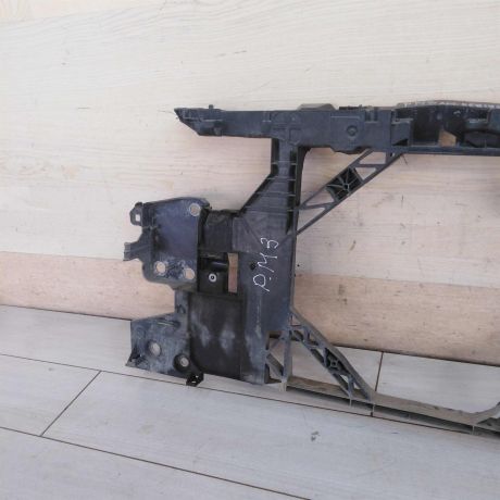 peredniaia-panel-televizor-renault-megane-iii-art-92226-big-2