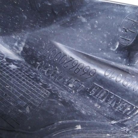 nakladka-na-perednee-pravoe-krylo-renault-megane-iii-art-92416-big-3