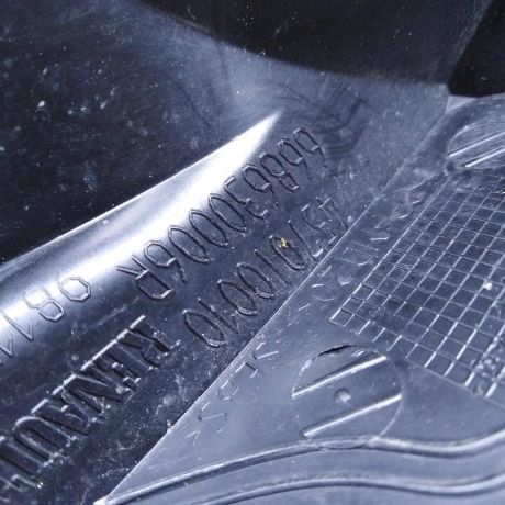 nakladka-na-perednee-levoe-krylo-naruznaia-renault-megane-iii-art-92419-big-1