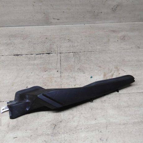 nakladka-na-perednee-levoe-krylo-naruznaia-renault-megane-iii-art-92419-big-2