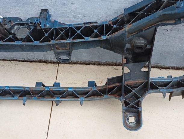 peredniaia-panel-televizor-ford-c-max-art-92926-big-2