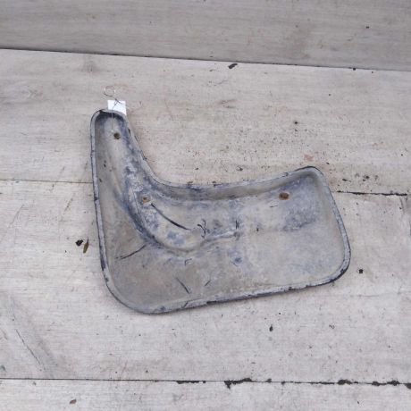 bryzgovik-zadnii-pravyi-renault-logan-i-art-93309-big-2