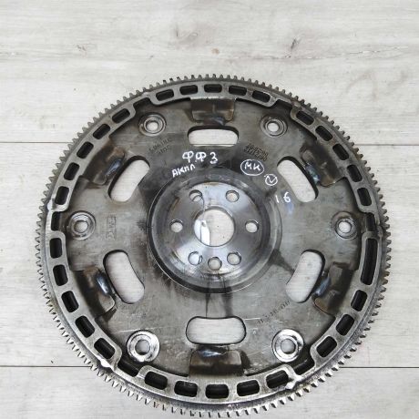 venec-zubcatyi-maxovika-ford-focus-3-art-15822-big-1