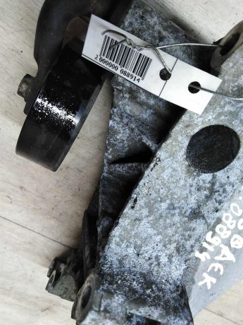 kronstein-natiazitelia-remnia-volkswagen-passat-b4-art-16108-big-2