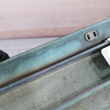 molding-dveri-zadnii-pravyi-audi-a8-d2-art-94359-big-1