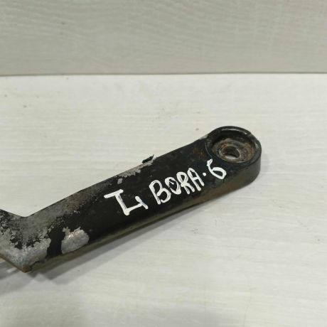 povodok-perednego-stekloocistitelia-levyi-volkswagen-golf-4-volkswagen-bora-art-96509-big-1