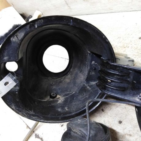 liucok-benzobaka-probka-kryska-volkswagen-polo-5-art-96806-big-3