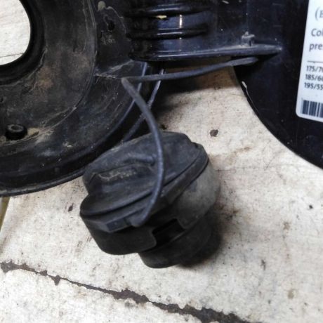 liucok-benzobaka-probka-kryska-volkswagen-polo-5-art-96806-big-4