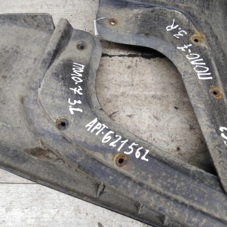 bryzgovik-zadnii-dva-stuki-volkswagen-polo-5-art-96807-big-5