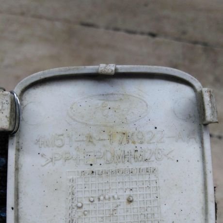 zagluska-otverstiia-zadnego-bampera-ford-focus-2-art-97079-big-4