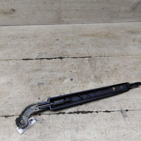 povodok-stekloocistitelia-zadnego-ford-focus-2-art-97136-big-1