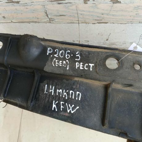 peredniaia-panel-televizor-peugeot-206-art-97310-big-1