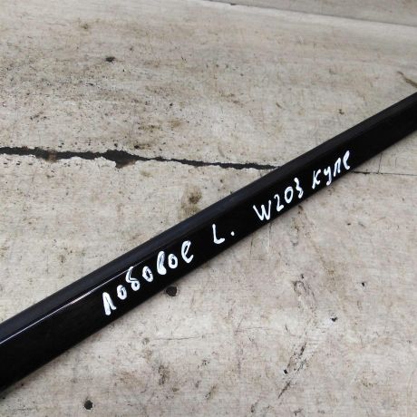 molding-lobovogo-stekla-levyi-mercedes-c-klass-w203-kupe-art-98193-big-1