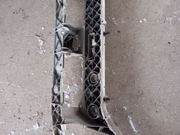 peredniaia-panel-televizor-ford-focus-i-art-98242-big-9