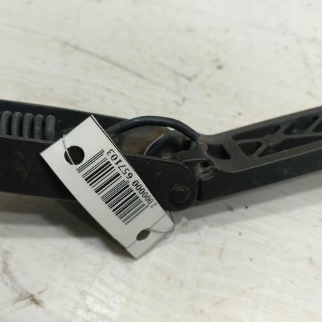 povodok-stekloocistitelia-lobovogo-stekla-levyi-hyundai-santa-fe-ii-art-98814-big-1