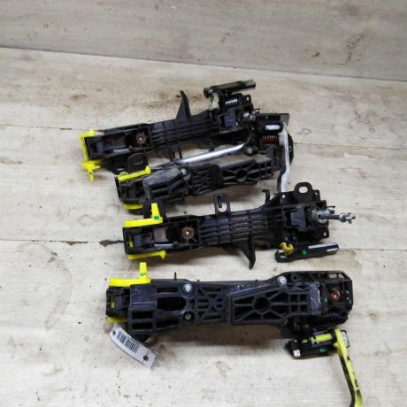 rucka-dveri-naruznaia-toyota-avensis-iii-art-99573-big-1