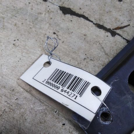 peredniaia-panel-televizor-sredniaia-cast-volkswagen-golf-4-volkswagen-bora-art-99611-big-1